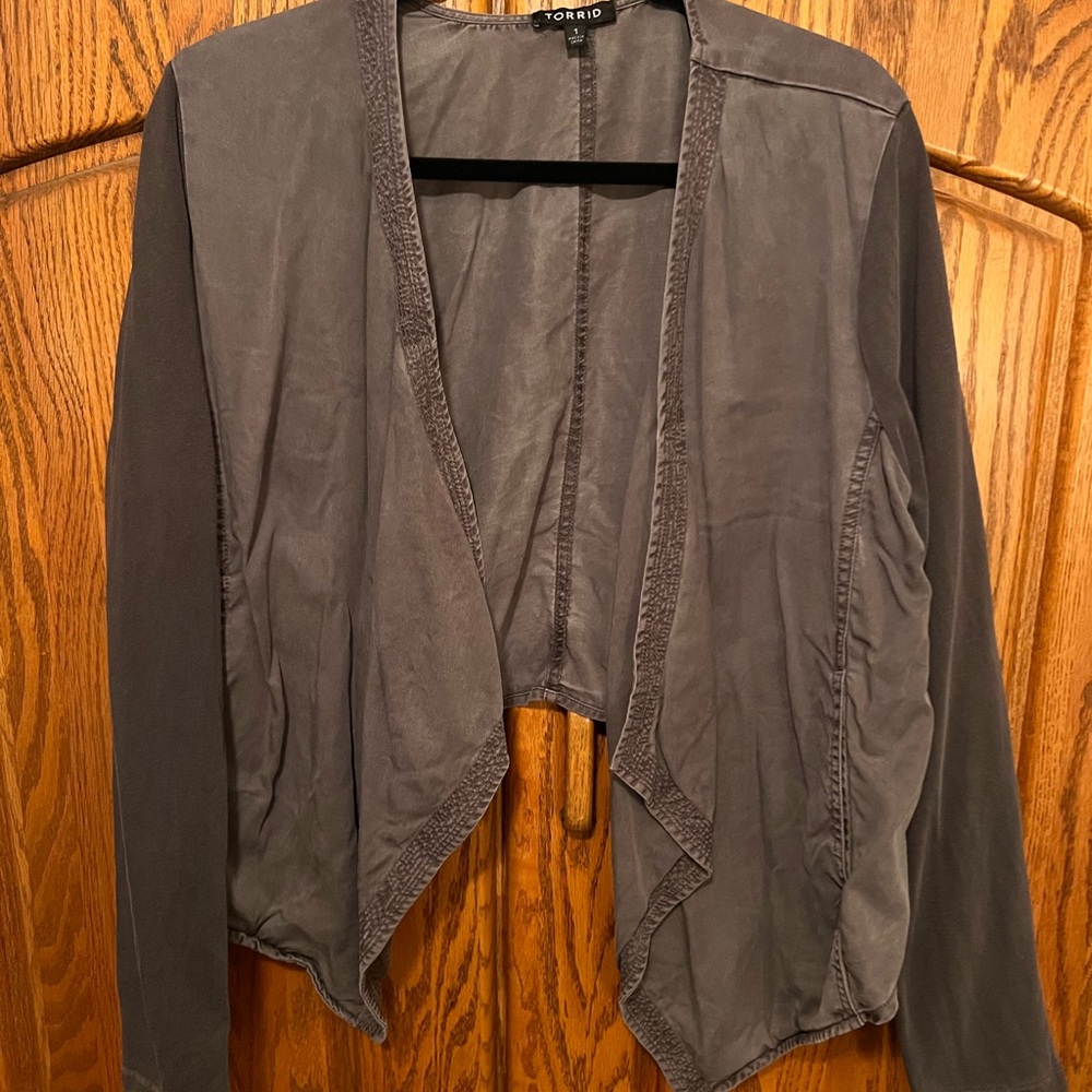 SOLD!! 2 for $12 💲⬇️ - Torrid Women's Charcoal/Gray Open Front Blazer